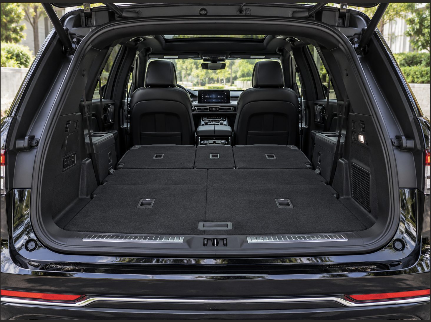 Lincoln Aviator airport service Wilton